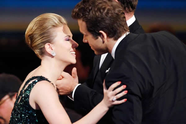 Ryan Reynolds and Scarlett Johansson